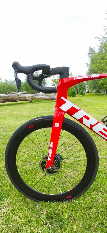 Used Trek Madone SLR 8 Disc 2019 2019 Road & Gravel, Red — image 8 of 10