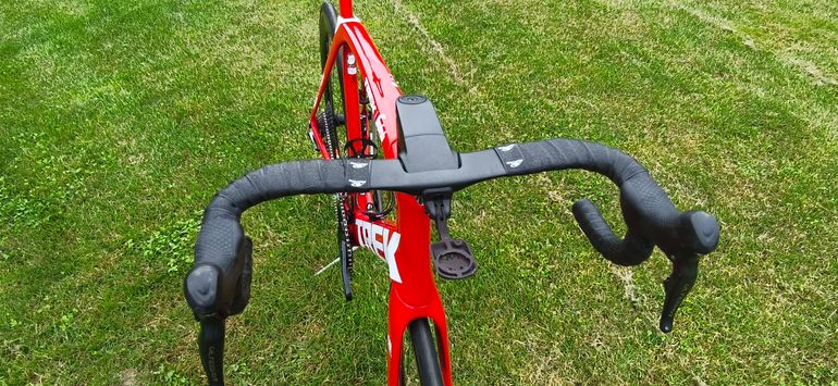 Used Trek Madone SLR 8 Disc 2019 2019 Road & Gravel, Red — image 5 of 10