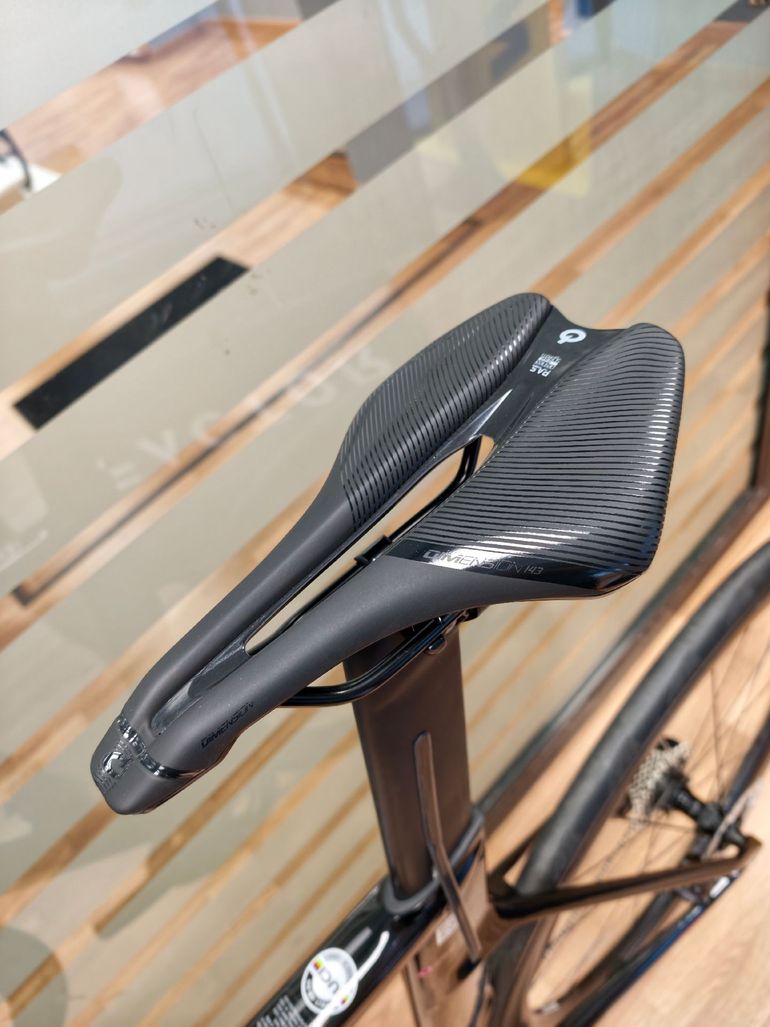 Używany Felt AR Advanced Ultegra Di2 2025 2025 Road & Gravel — zdjęcie 18 z 19