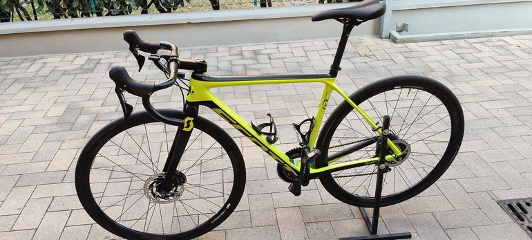 Używany Scott Addict 20 disc 2020 2020 Road & Gravel — zdjęcie 2 z 7