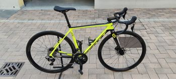 Używany Scott Addict 20 disc 2020 2020 Road & Gravel