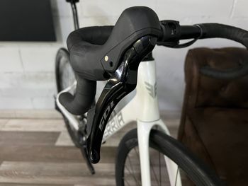 Used Berria BELADOR ELITE 105 2025 2025 Road & Gravel, White — image 7 of 18