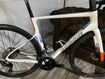 Used Berria BELADOR ELITE 105 2025 2025 Road & Gravel, White — image 17 of 18