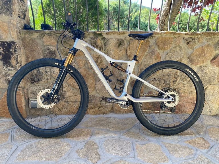 Käytetty Orbea OIZ M-PRO AXS 2023 2023 Mountainbike — kuva 2 / 5