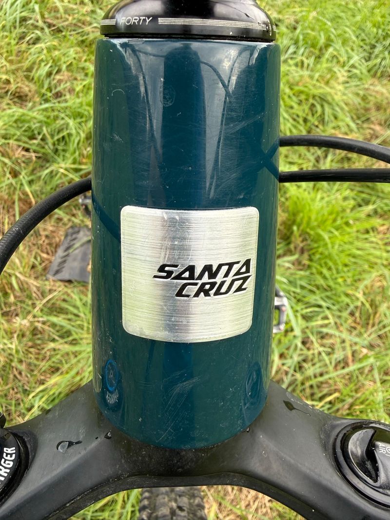 Used Santa Cruz Nomad C R 2018 2018 Mountainbike, Green, 27.5 — image 6 of 9