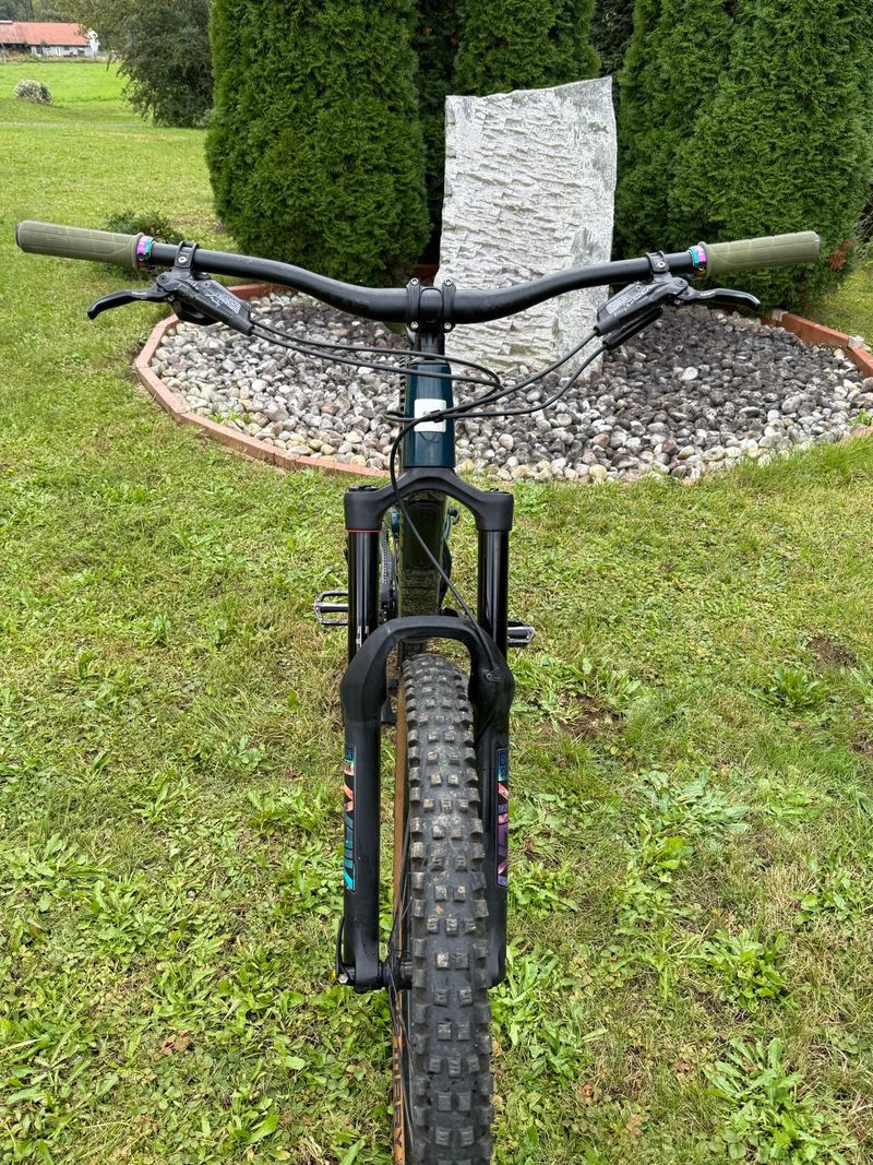Used Santa Cruz Nomad C R 2018 2018 Mountainbike, Green, 27.5 — image 5 of 9