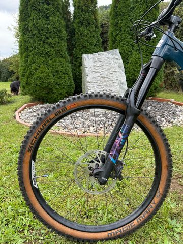 Used Santa Cruz Nomad C R 2018 2018 Mountainbike, Green, 27.5 — image 7 of 9