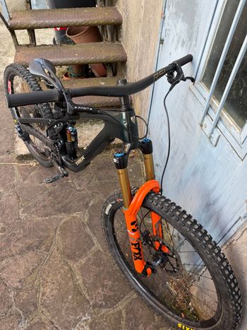 Used Trek Slash SRAM XX Eagle AXS (T-Type) 2025 Mountainbike, Green — image 3 of 6