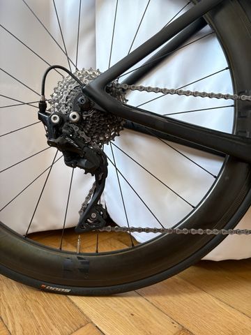 Używany Canyon Aeroad CF SL 7.0 2020 2020 Road & Gravel — zdjęcie 8 z 14