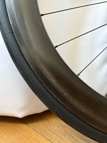 Używany Canyon Aeroad CF SL 7.0 2020 2020 Road & Gravel — zdjęcie 7 z 14
