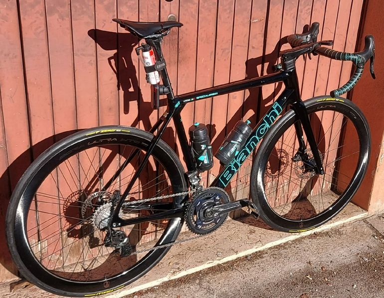 Used Bianchi Specialissima - Super Record EPS 2022 2022 Road & Gravel, Black — image 4 of 7