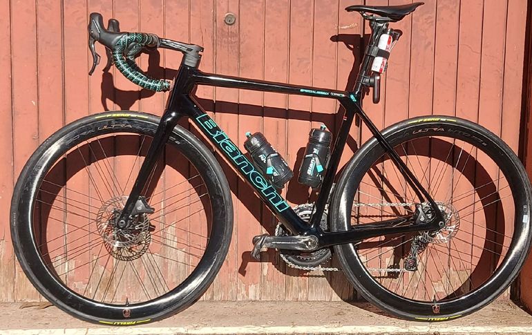 Used Bianchi Specialissima - Super Record EPS 2022 2022 Road & Gravel, Black — image 2 of 7