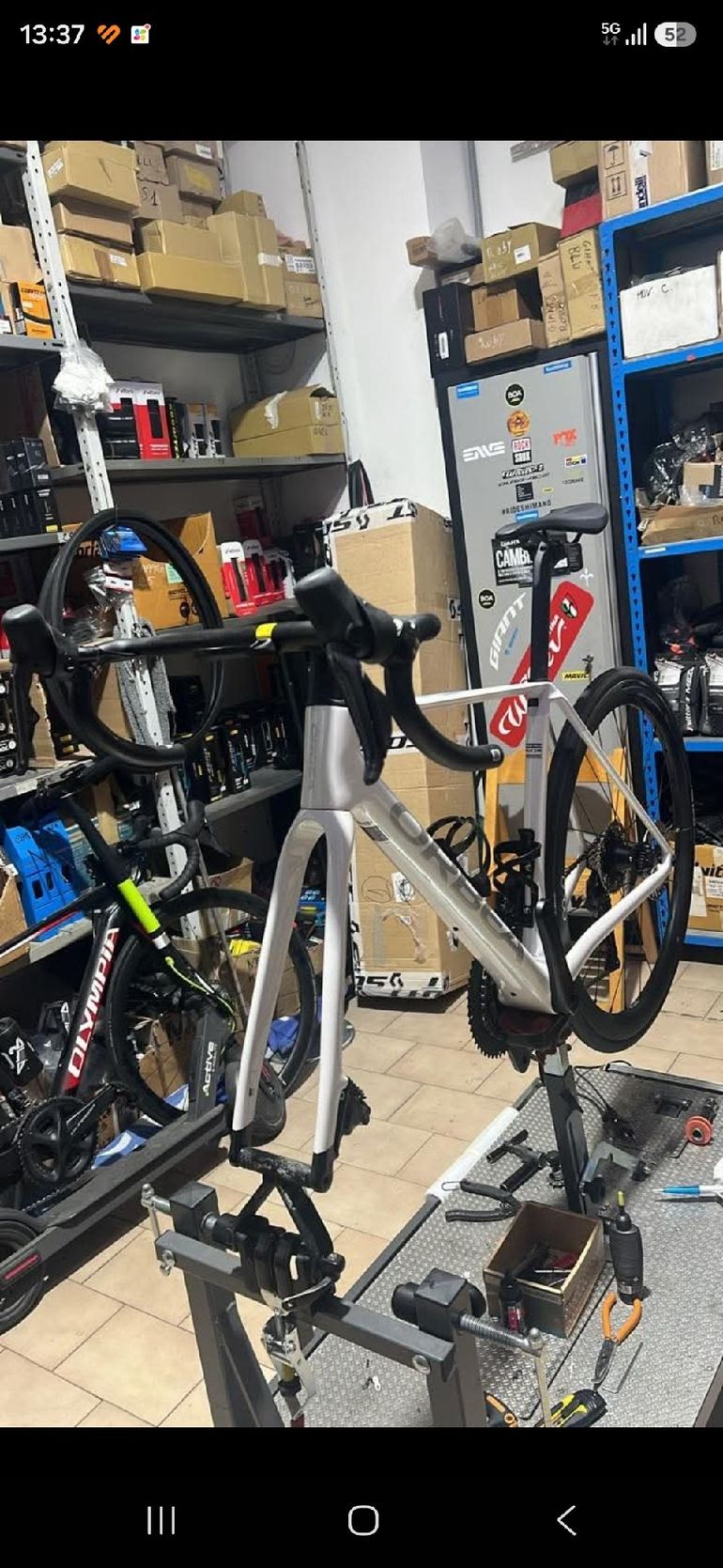 Used Orbea Orca M20i TEAM ED PWR 2026 2026 Road & Gravel, White — image 3 of 3