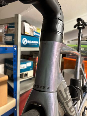 Used Scott Addict 10 2022 2022 Road & Gravel, Light Gray — image 4 of 11