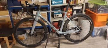 Scott Addict SRAM Force eTap AXS 2022 Road & Gravel usato