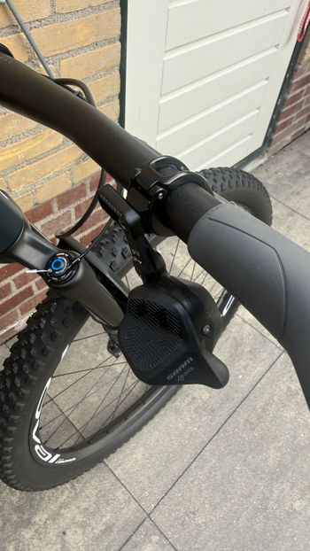 Used Specialized Epic World Cup Expert - SRAM GX AXS, RockShox Select+ 2025 2025 Mountainbike, Green, 29 — image 6 of 12