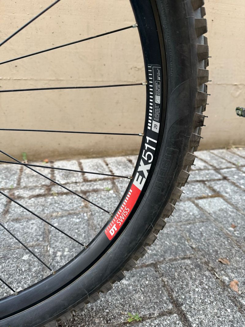 Canyon Spectral 29 CF 7 2023 2023 Mountainbike usato, Nero — immagine 5 di 8