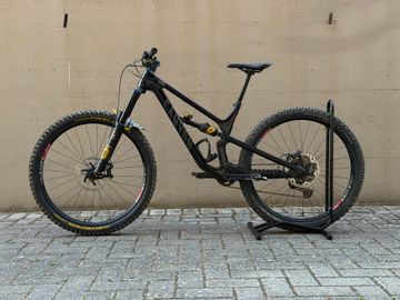 Canyon Spectral 29 CF 7 2023 2023 Mountainbike usato, Nero — immagine 2 di 8