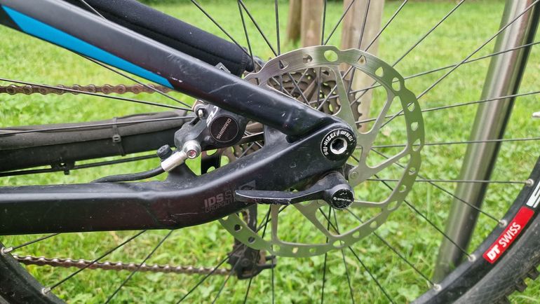 Gebrauchtes Scott Genius LT 720 Plus 2017 2017 Mountainbike, Rot, 27.5 — Bild 4 von 9