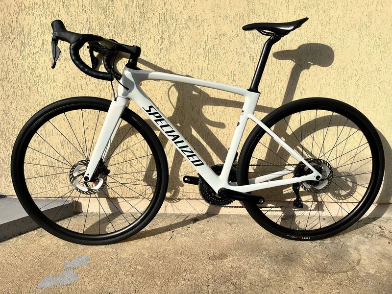 Used Specialized Roubaix SL8 Comp 2025 2025 Road & Gravel, White — image 9 of 9