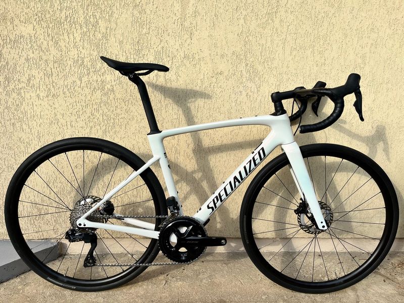 Used Specialized Roubaix SL8 Comp 2025 2025 Road & Gravel, White — image 1 of 9