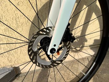 Used Specialized Roubaix SL8 Comp 2025 2025 Road & Gravel, White — image 7 of 9