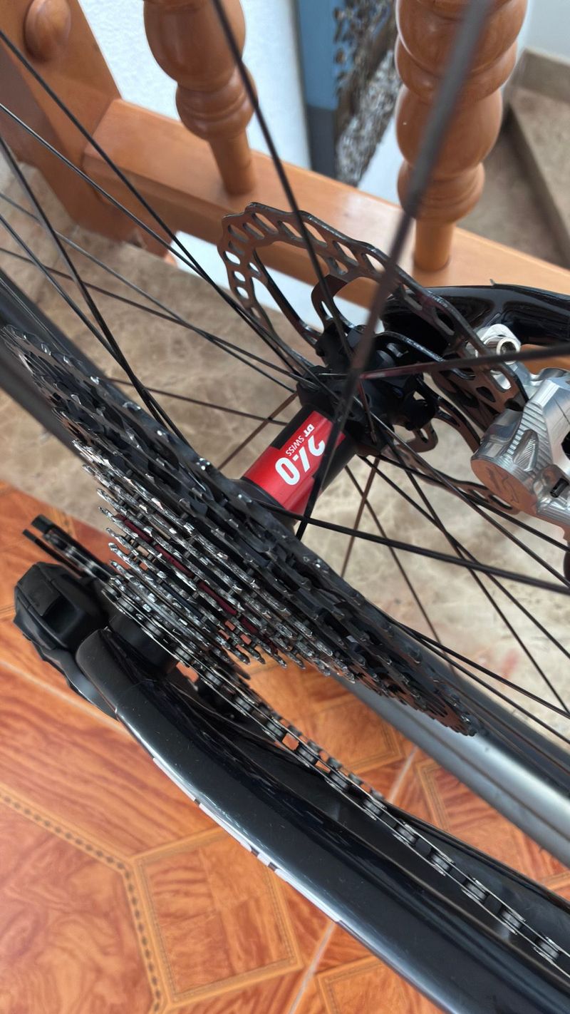 Used Specialized Epic EVO Pro LTD 2023 2023 Mountainbike, Black, 29 — image 10 of 11