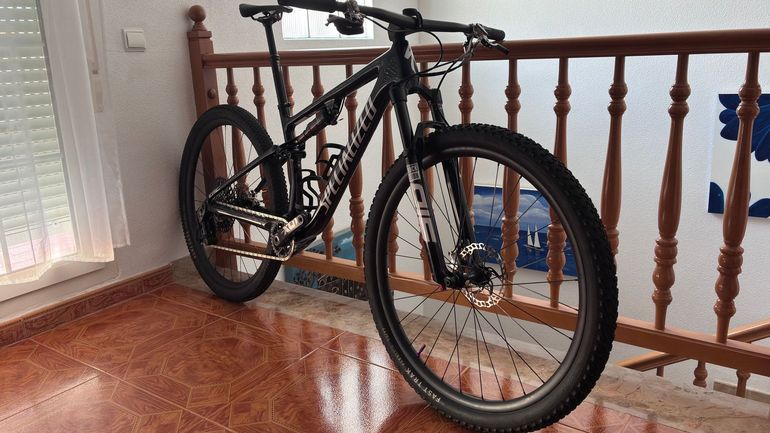 Käytetty Specialized Epic EVO Pro LTD 2023 2023 Mountainbike — kuva 2 / 11
