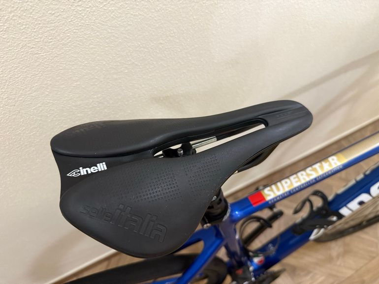 Używany Cinelli SUPERSTAR - 105 DISC DI2 2025 2025 Road & Gravel — zdjęcie 8 z 9