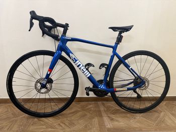 Używany Cinelli SUPERSTAR - 105 DISC DI2 2025 2025 Road & Gravel