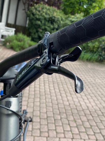 Używany Trek Remedy 7 2019 2019 Mountainbike — zdjęcie 2 z 8