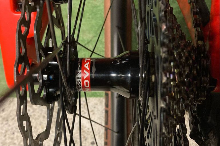 Used BMC Fourstroke 01 ONE 2021 2021 Mountainbike, Red, 29 — image 11 of 17