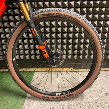 Używany BMC Fourstroke 01 ONE 2021 2021 Mountainbike — zdjęcie 16 z 20