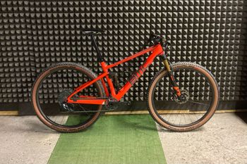 Used BMC Fourstroke 01 ONE 2021 2021 Mountainbike, Red, 29 — image 1 of 17