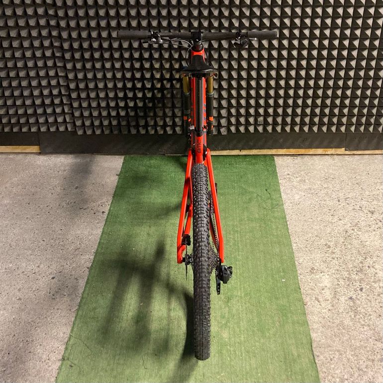 Używany BMC Fourstroke 01 ONE 2021 2021 Mountainbike — zdjęcie 12 z 20