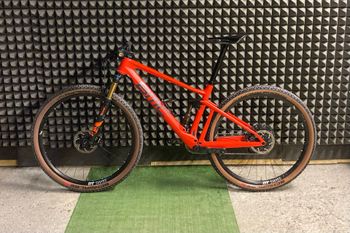 Używany BMC Fourstroke 01 ONE 2021 2021 Mountainbike — zdjęcie 2 z 20