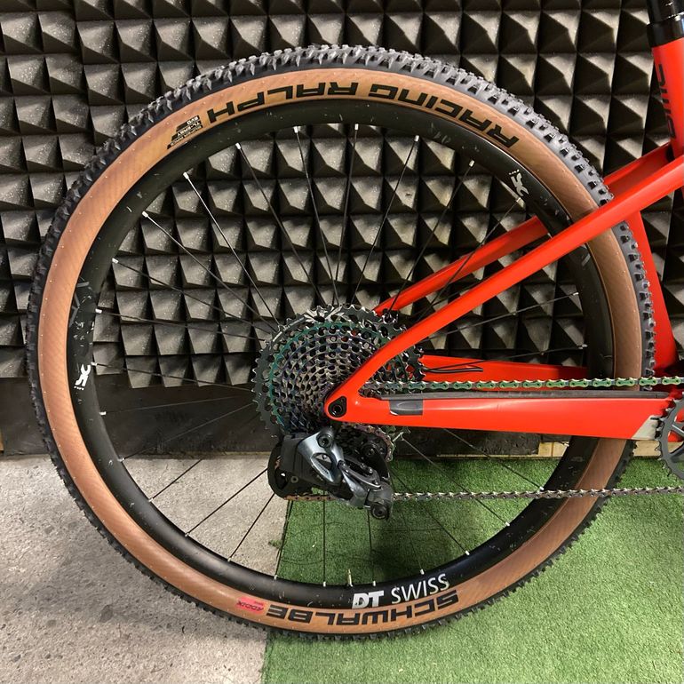 Używany BMC Fourstroke 01 ONE 2021 2021 Mountainbike — zdjęcie 15 z 20