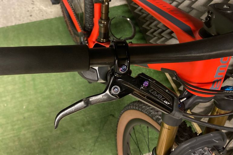 Used BMC Fourstroke 01 ONE 2021 2021 Mountainbike, Red, 29 — image 13 of 17