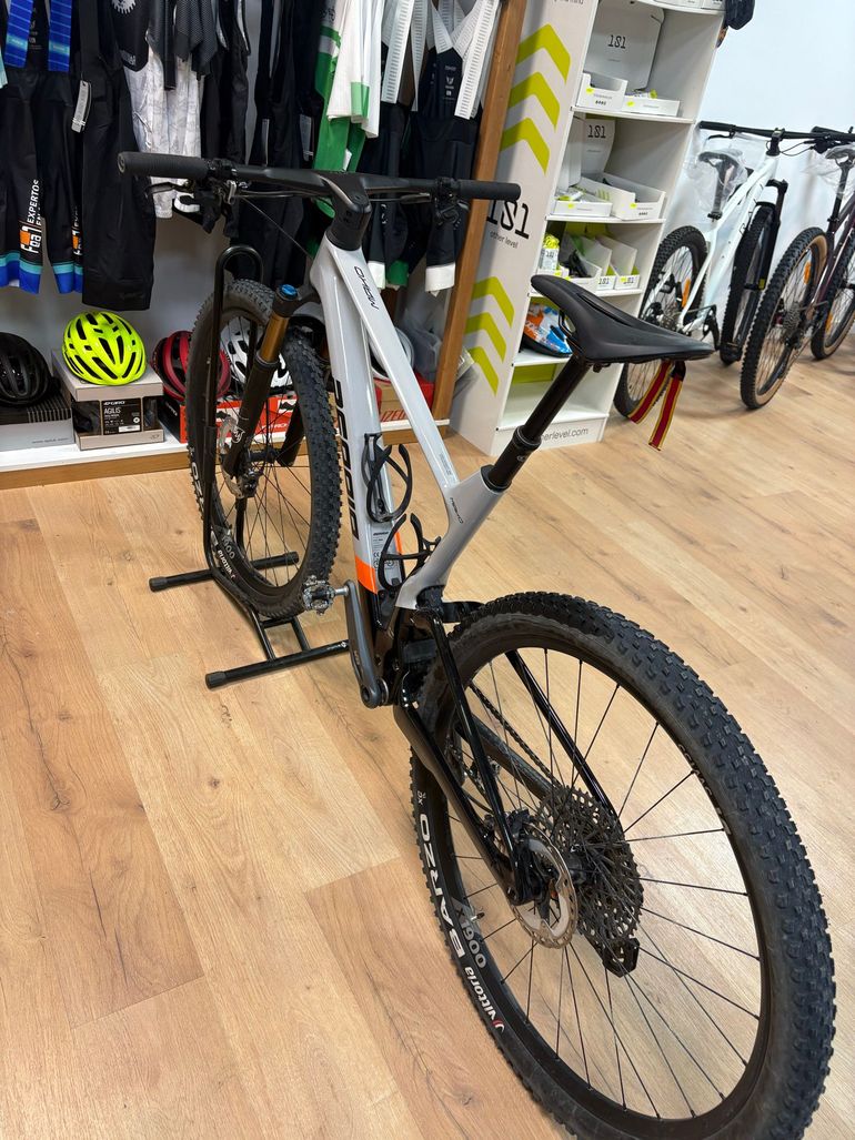 Brugt Berria FS MAKO BR 4G EVO - RS FOX FACTORY 2026 2026 Mountainbike — billede 4 af 6