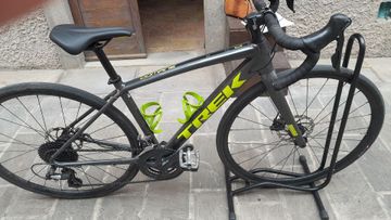 Brugt Trek Domane AL 3 Disc 2022 2022 Road & Gravel — billede 1 af 11