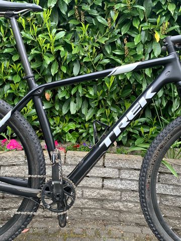 Used Trek Procaliber 9.7 2017 2017 Mountainbike, Black, 27.5, 29 — image 4 of 5