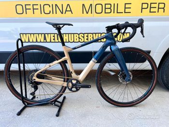 Używany Bianchi Arcadex GRX 810 2023 2023 Road & Gravel