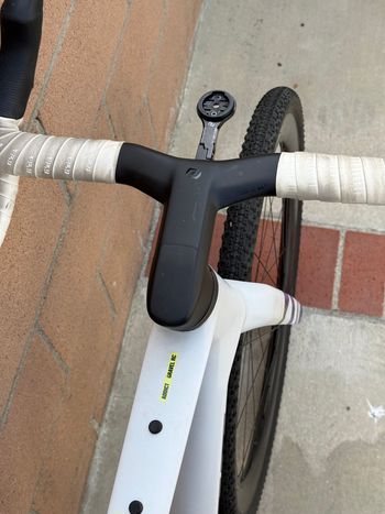 Used Scott Addict Gravel RC 2024 2024 Road & Gravel, White — image 5 of 14