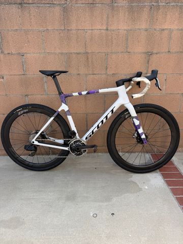 Used Scott Addict Gravel RC 2024 2024 Road & Gravel