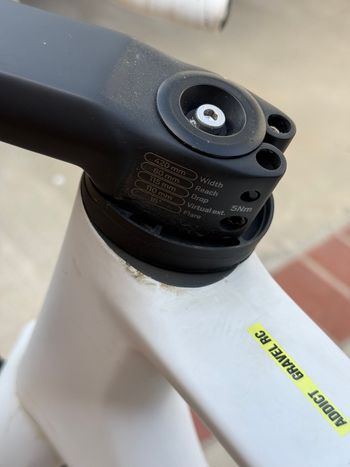 Used Scott Addict Gravel RC 2024 2024 Road & Gravel, White — image 6 of 14
