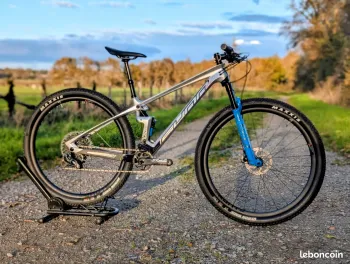 Używany Sunn Shamann XC Factory 2022 MTB