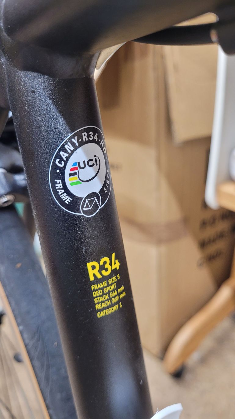 Używany Canyon Endurace AL 8.0 2019 2019 Road & Gravel — zdjęcie 2 z 7