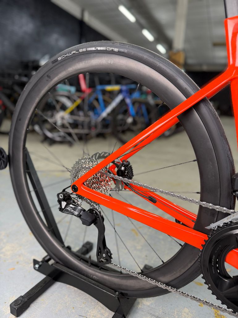 Używany Scott Addict RC30 Di2 Carbon 2025 Road & Gravel — zdjęcie 5 z 10