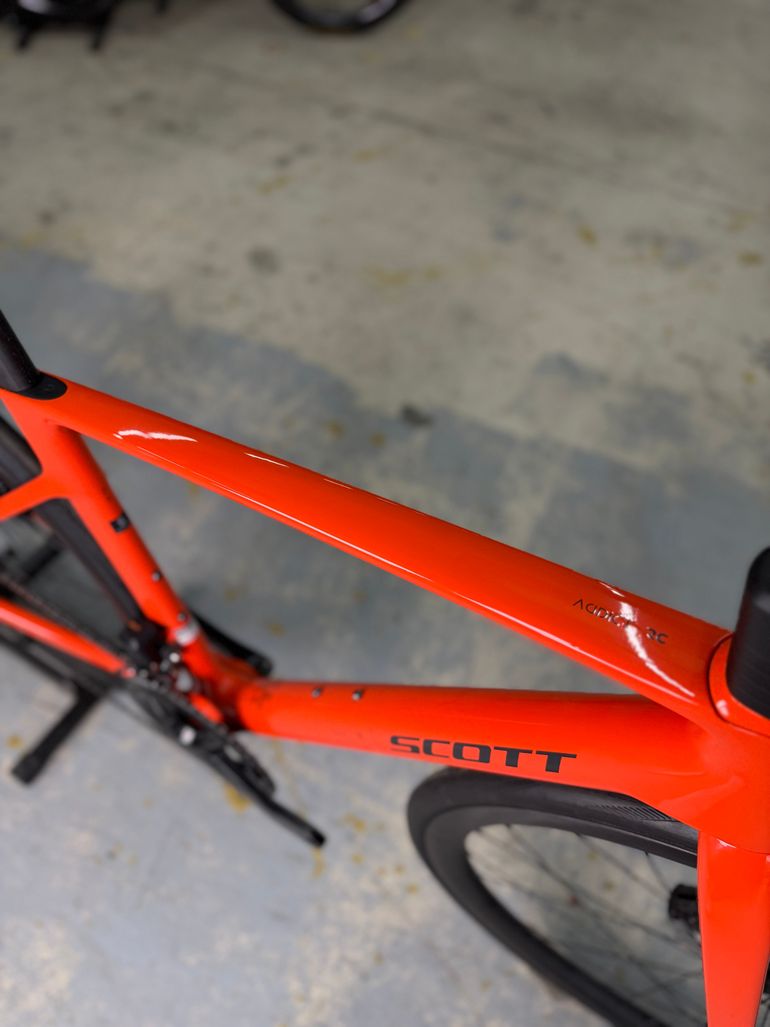 Używany Scott Addict RC30 Di2 Carbon 2025 Road & Gravel — zdjęcie 9 z 10