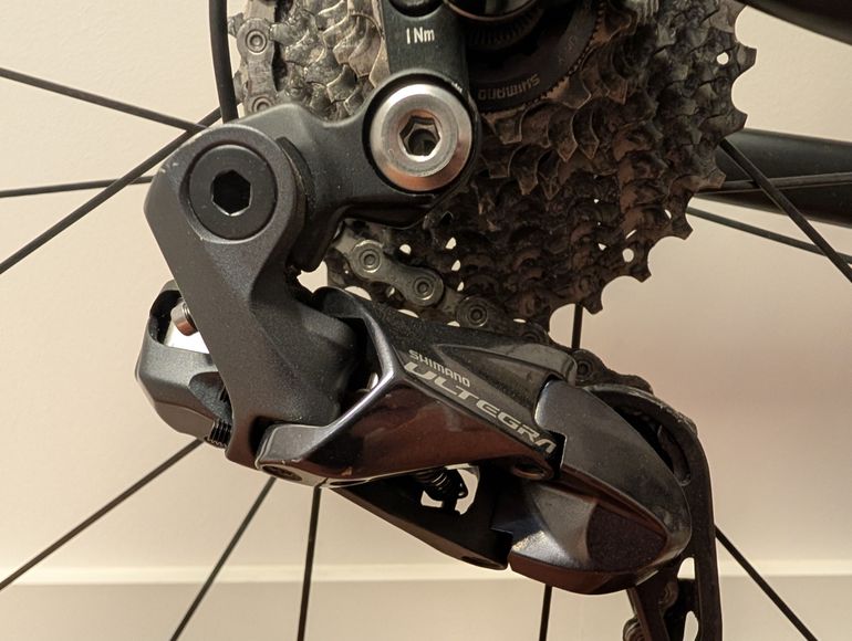 Used Canyon Ultimate CF SL 9.0 Di2 2019 2019 Road & Gravel, Black — image 6 of 10